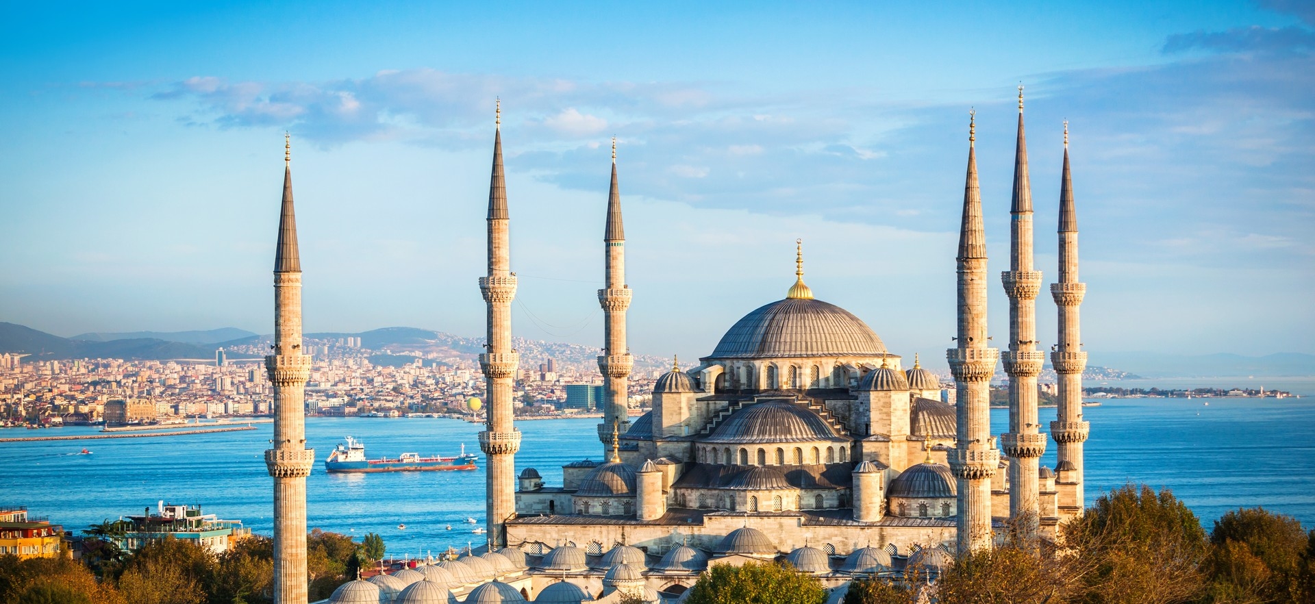 hero-blue-mosque-iconic-skyline-istanbul-turkey