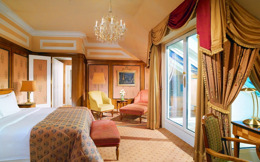 Junior-Suite-Hotel-Bristol-Vienna.jpg