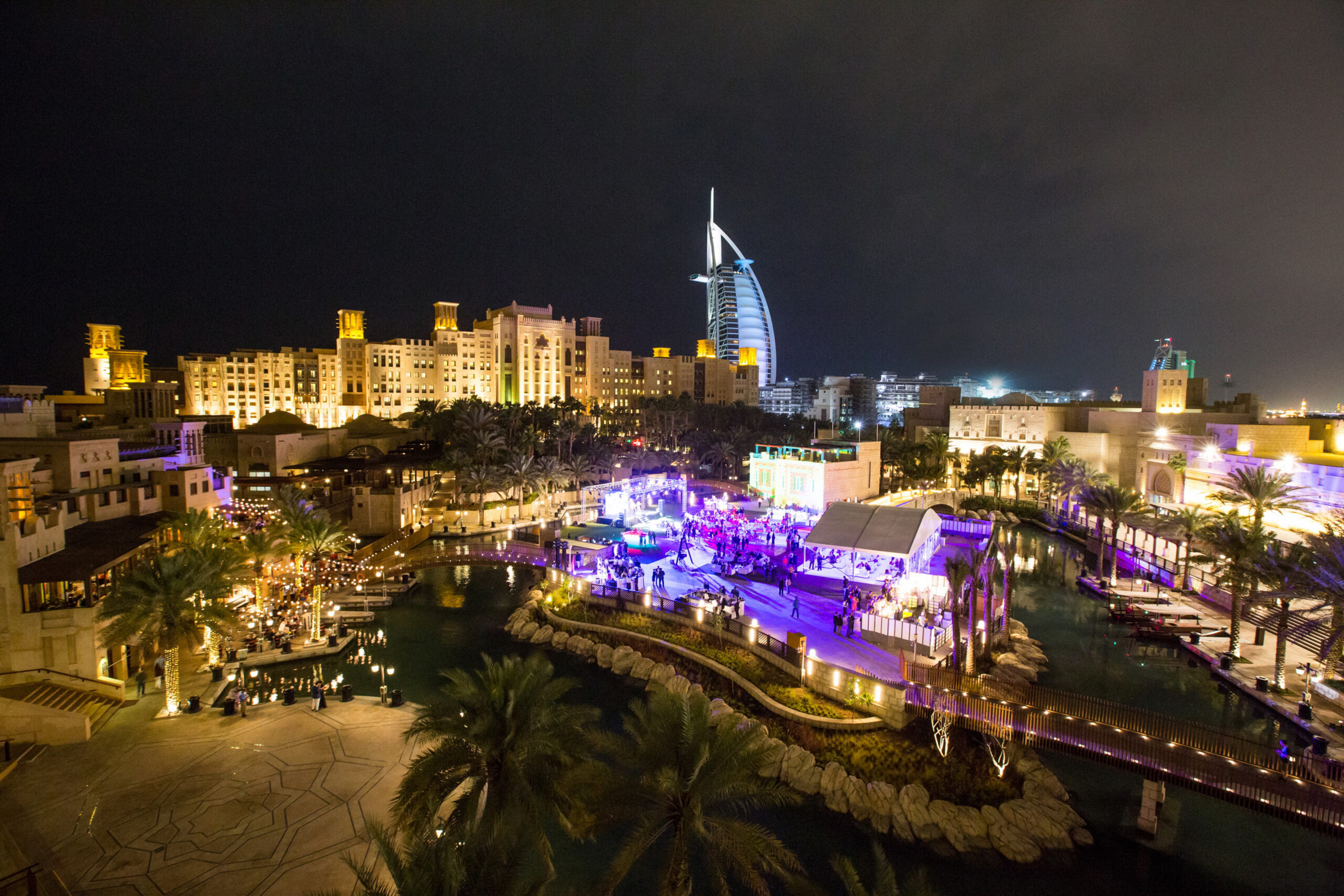 Madinat Jumeirah - Fort Island - night panorama